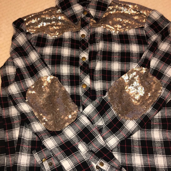 Plaid/Sequin Flannel Top - Picture 2 of 5